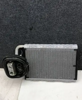 Mercedes-Benz E W212 Heater blower radiator 2128300284 330005 U9877002