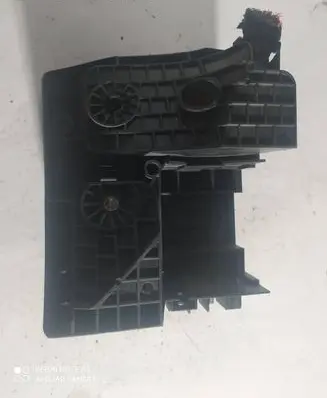 Volkswagen PASSAT B7 Fuse module 3C0937125A