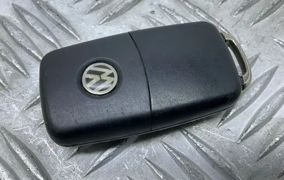 Volkswagen Eos Ignition key/card 5K0837202AD