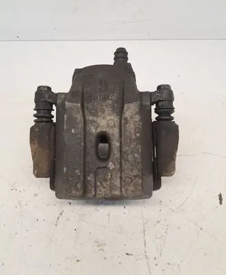 Toyota Prius (NHW20) Front brake caliper