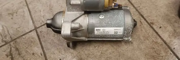 Renault Master III Starter motor 233003581R A4709060400 ESW2215