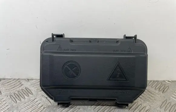 BMW 3 GT F34 Fuse box cover 9224872