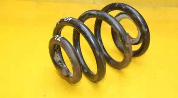 Volkswagen Transporter - Caravelle T4 Rear coil spring