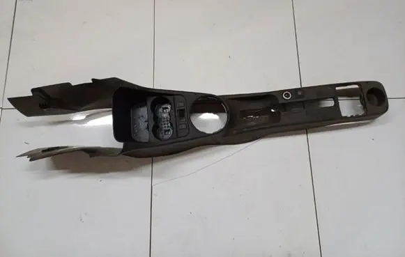 Skoda Fabia Mk2 (5J) Center console 5J0863241