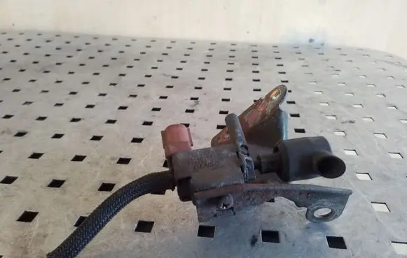 Toyota Corolla E120 E130 Turbo solenoid valve 2586064140 1846003600
