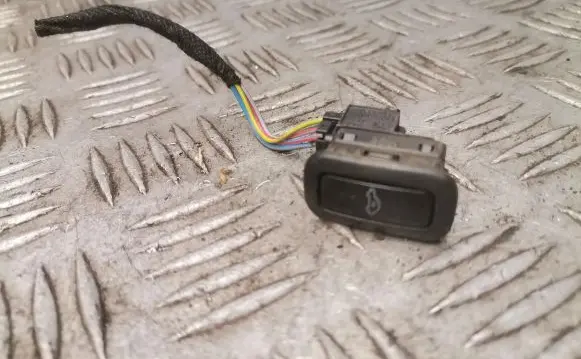 Skoda Octavia Mk2 (1Z) Alarm switch 6q0962109