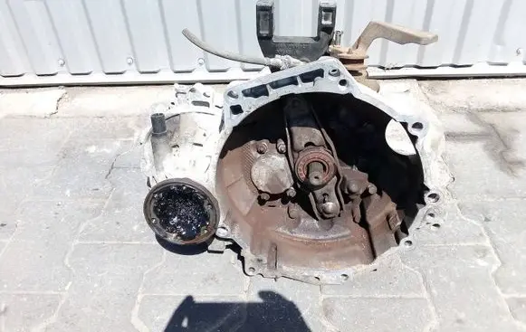 Volkswagen Polo V 6R Manual 5 speed gearbox MZK