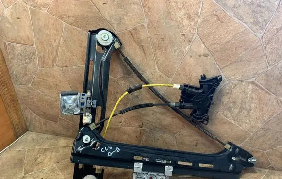 Mercedes-Benz CLS C218 X218 Rear window lifting mechanism without motor 