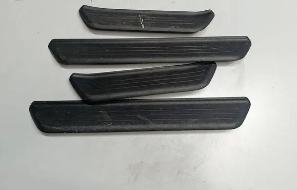 Hyundai i40 sill trim set (inner) 85888-3Z000 85873-3Z000 85883-3Z000