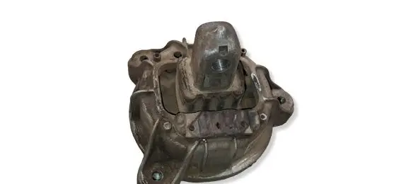 BMW 5 F10 F11 Engine mount bracket 6868304