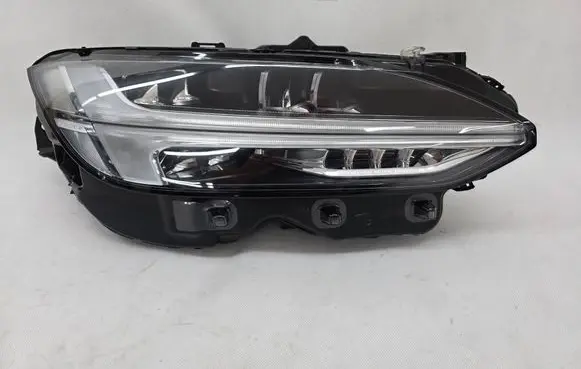 Volvo S90, V90 Headlight/headlamp 31655729