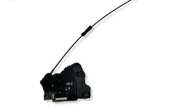 Lexus CT 200H Front door lock 