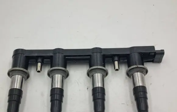 Chevrolet Cruze High voltage ignition coil 413860091