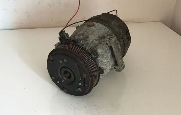 Renault Laguna II Air conditioning (A/C) compressor (pump) 7700105765