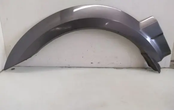 KIA Sorento Front arch trim 877113E001