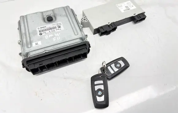 BMW 5 F10 F11 Engine ECU kit and lock set 8518478 0281018610 61359268751901