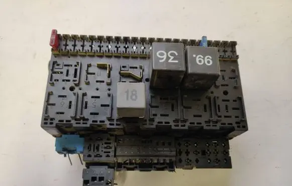 Volkswagen Multivan T4 Fuse box set 357937039