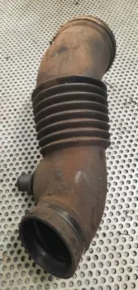 Iveco Daily 6th gen Turbo air intake inlet pipe/hose 57965