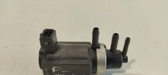 Audi A8 S8 D2 4D Turbo solenoid valve 059906627 72190322 987302