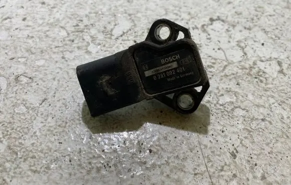 Audi A4 S4 B7 8E 8H Air pressure sensor 0281002401 130819T0304C