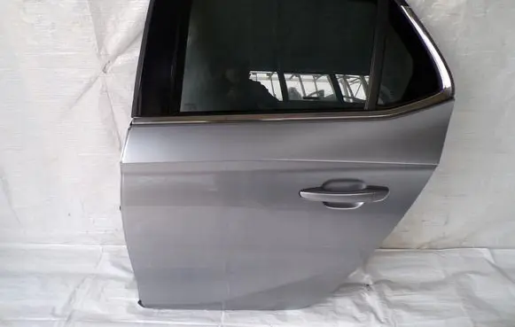 Opel Corsa F Rear door