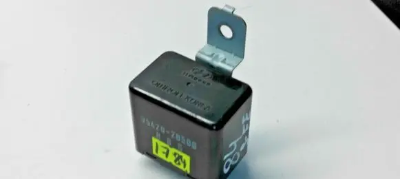 Hyundai Santa Fe Window wiper relay 954202B500