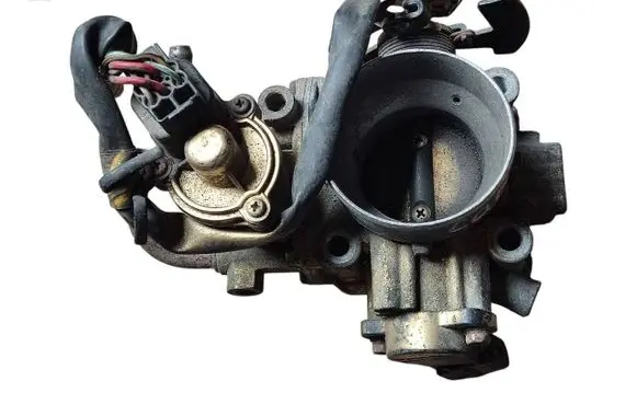 Mitsubishi Carisma Throttle valve