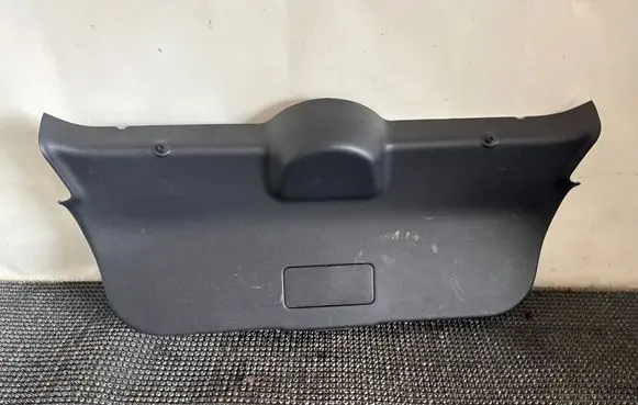 Nissan Juke I F15 Tailgate trim 90901BV80A