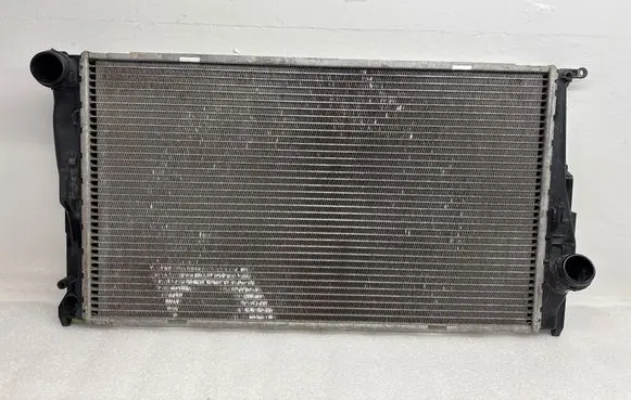 BMW X1 E84 Coolant radiator 6245114 51570793674022 781029505