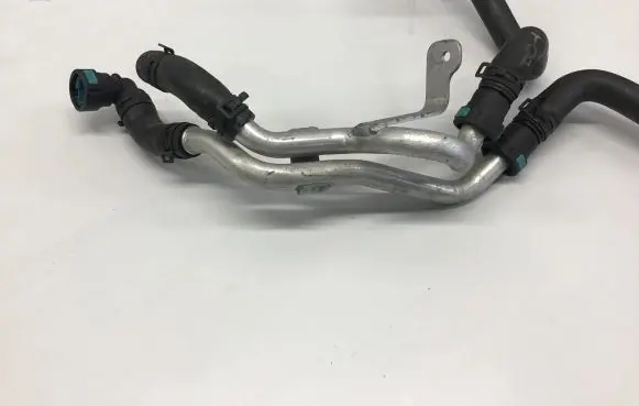 Land Rover Range Rover L405 Engine coolant pipe/hose CPLA18B402AC CPLA8A589CB