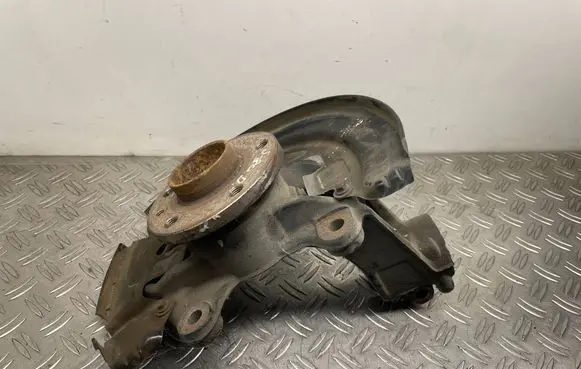 Volvo S80 Front wheel hub 6G913K170A