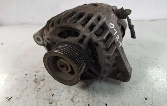 Toyota Yaris Generator/alternator 27060-0J020
