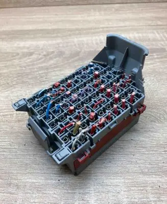 Volvo S80 Fuse box set 9162439 Used