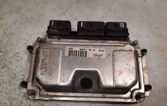 Citroen Xsara Picasso Engine control unit/module 0261206633 9637839580 M744