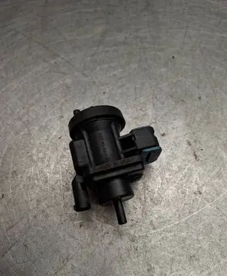 Mercedes-Benz C W203 Turbo solenoid valve 0005450427