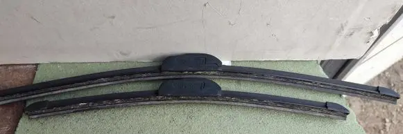 Nissan NV200 Windshield/front glass wiper blade 