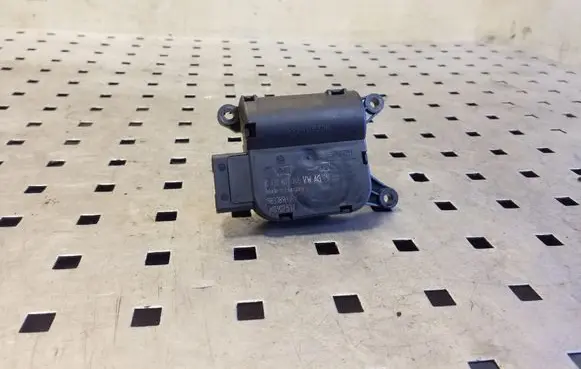 Skoda Yeti (5L) Air flap motor/actuator 1K0907511 0132801345