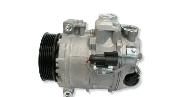 Land Rover Discovery 3 - LR3 Air conditioning (A/C) compressor (pump) 4471808365 4471808360 5147100524