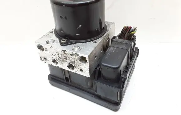 Volvo S40 ABS Pump 30647857A