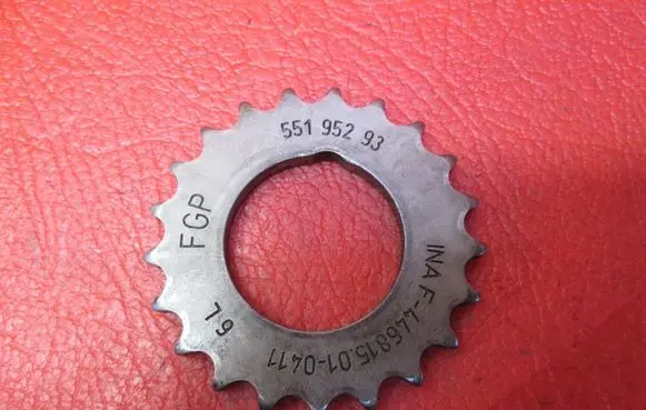 Opel Astra H Timing chain sprocket 55195293