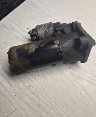 Volvo XC70 Starter motor 30724473 20080826