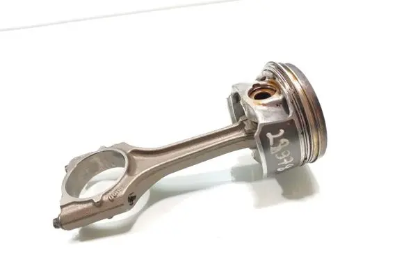 Volkswagen Scirocco Piston with connecting rod 