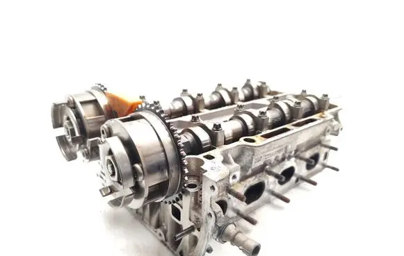 Opel Corsa E Engine head 55562229 55562231