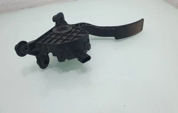 Ford Edge I Accelerator throttle pedal DT439F836AB