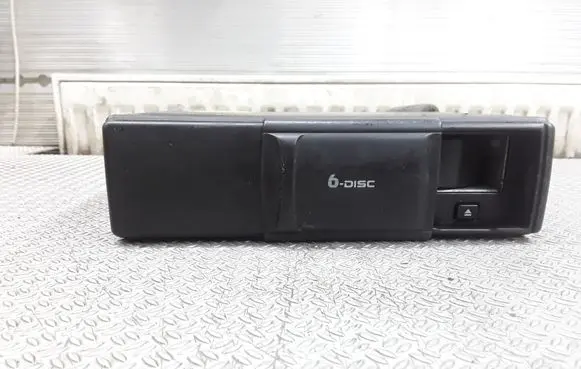 Audi A8 S8 D2 4D CD/DVD changer 4B0035111