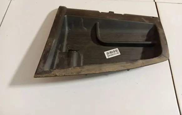 Glove box