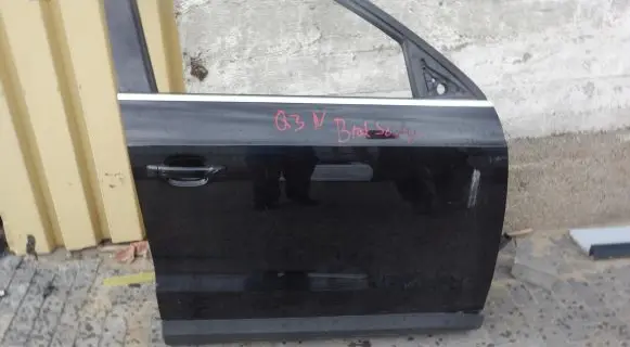 Audi Q3 8U Front door