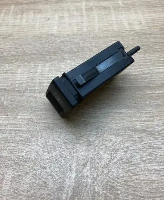 Audi A4 S4 B5 8D Windscreen/window heater switch 4D0941503