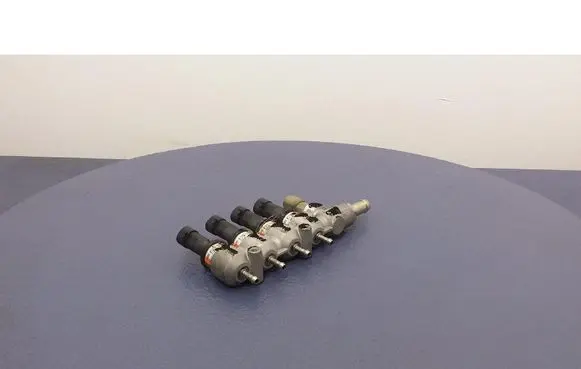 Fuel main line pipe