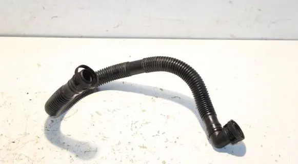 Volkswagen Golf V Breather hose/pipe 06F103235
